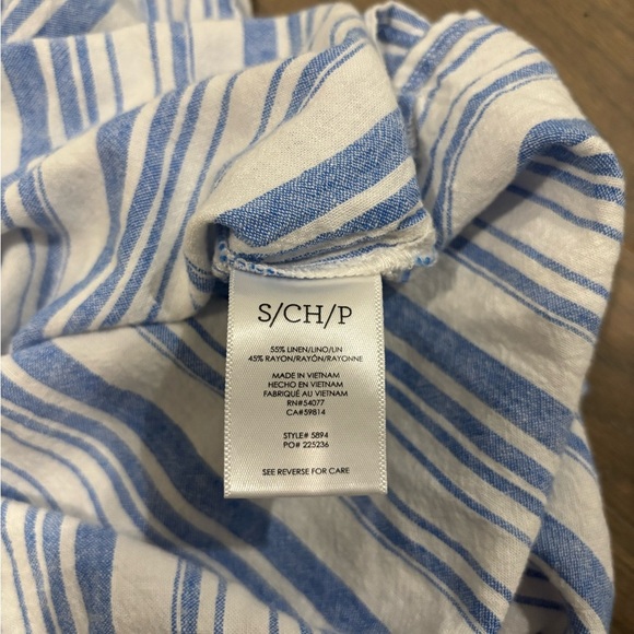 Cabi Linen Blend "Pacific Top" in Washed Stripe. Small - Picture 6 of 9